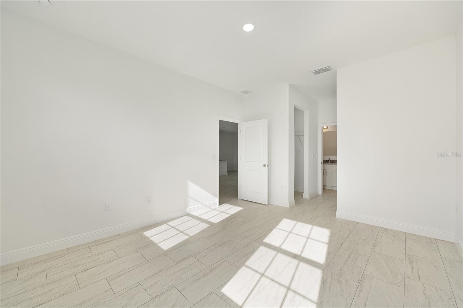 Image 26 of 42 For 5736 Claremont Drive