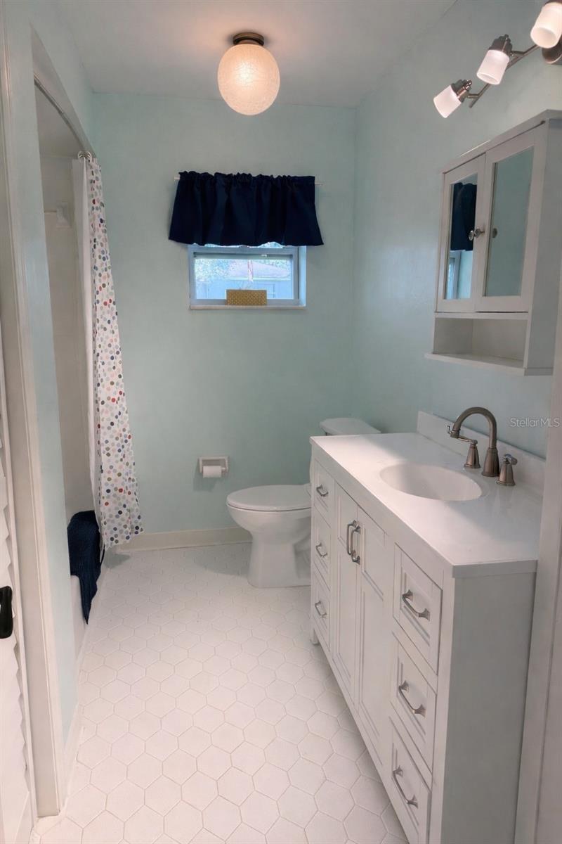 Image 14 of 28 For 1751 Stanley Street