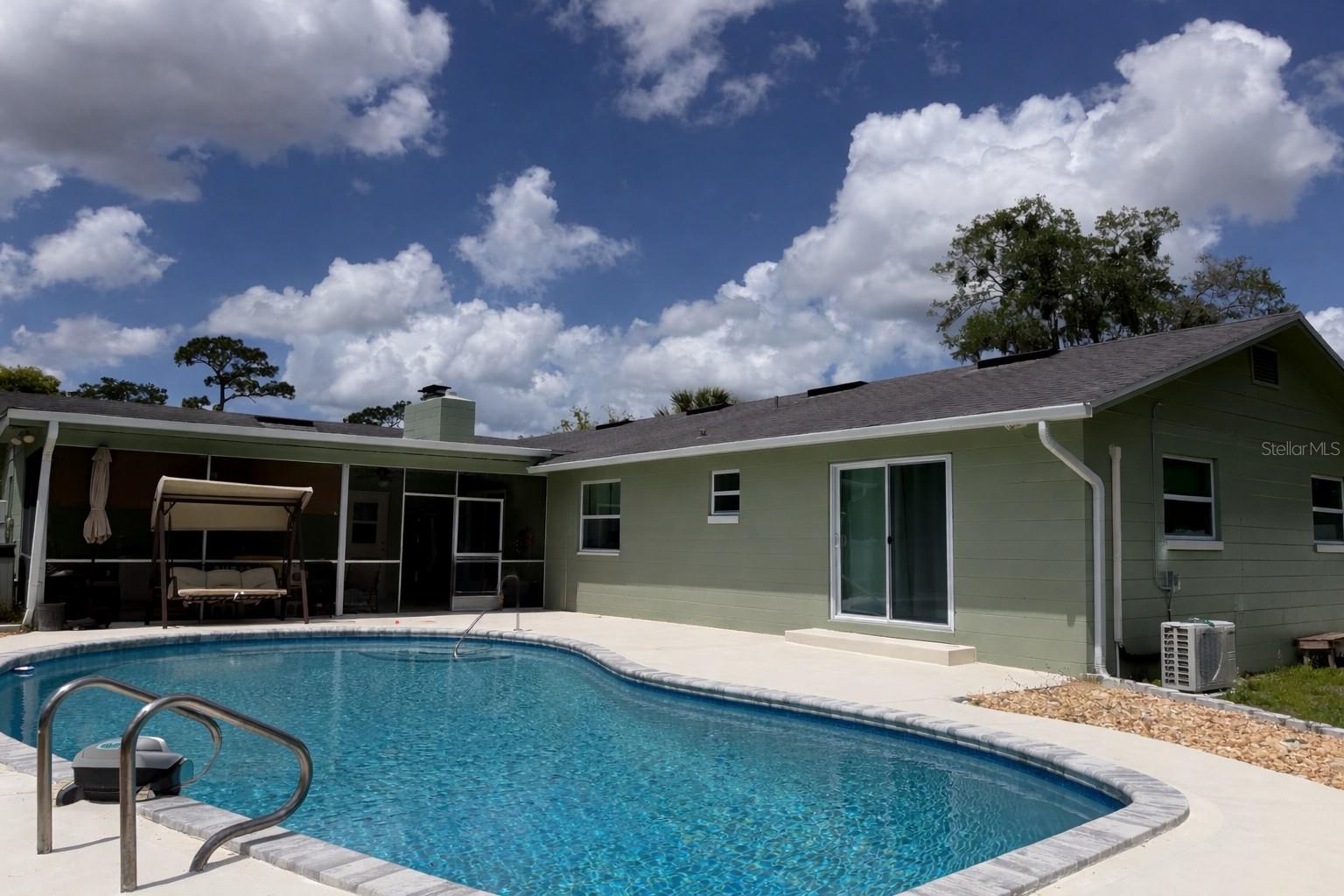 Image 2 of 28 For 1751 Stanley Street