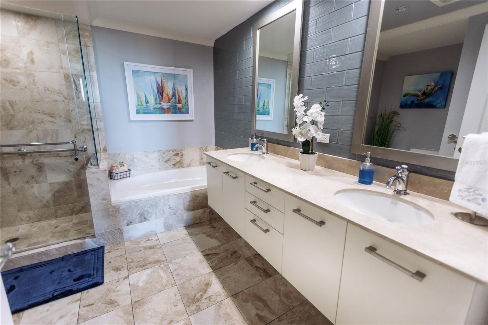 Image 22 of 56 For 1350 Main Street 709