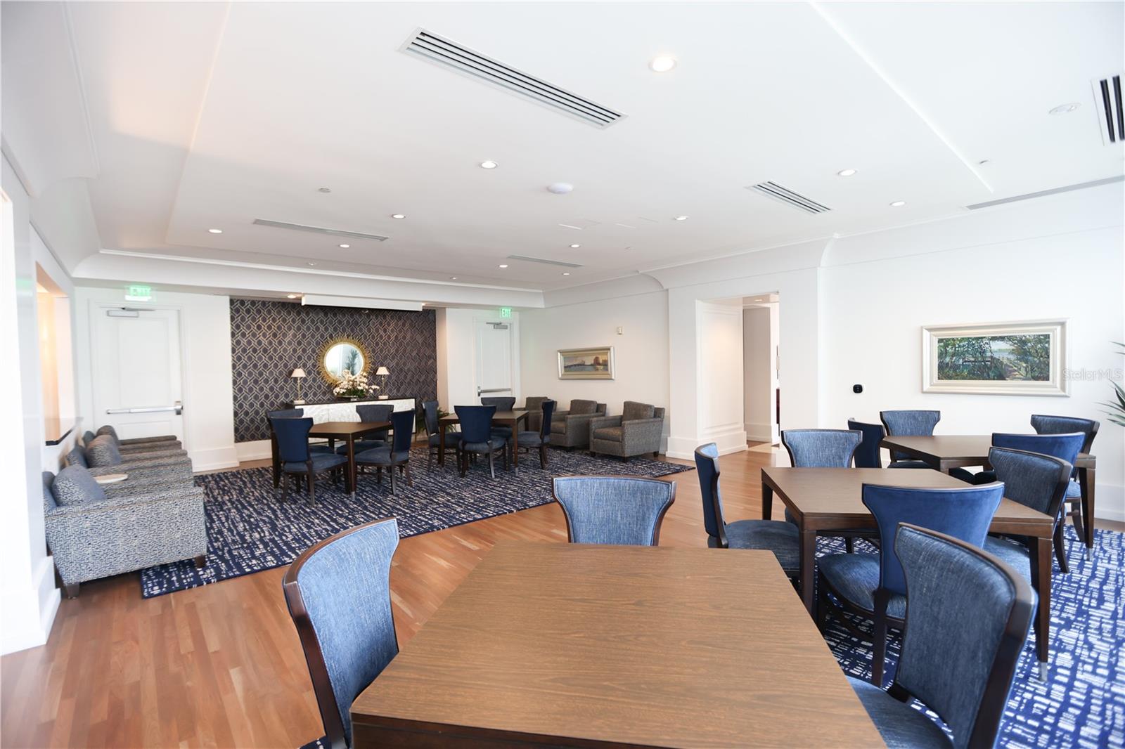 Image 33 of 56 For 1350 Main Street 709