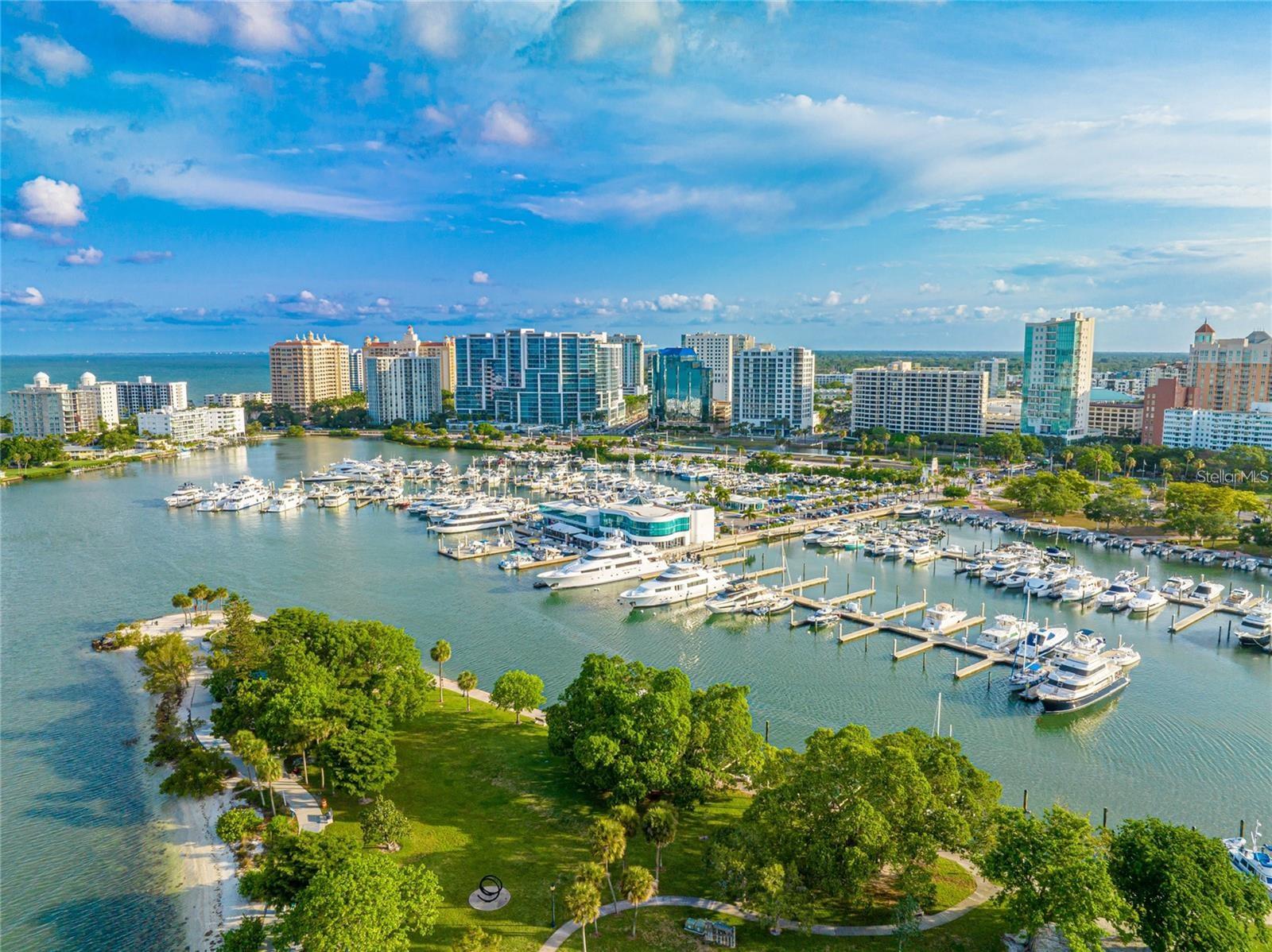 Image 52 of 56 For 1350 Main Street 709