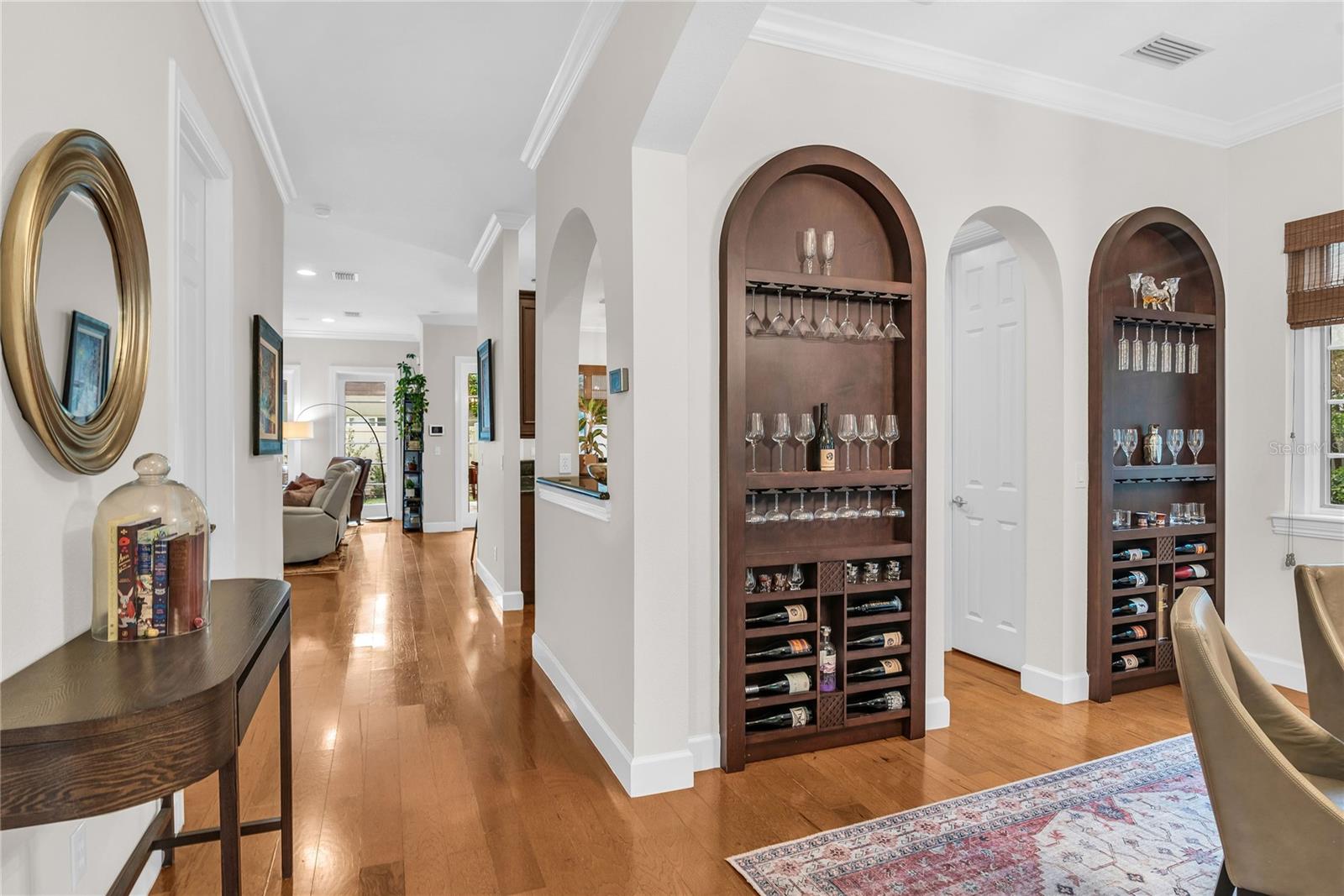 Listing photo id 10 for 18 Celia Lane