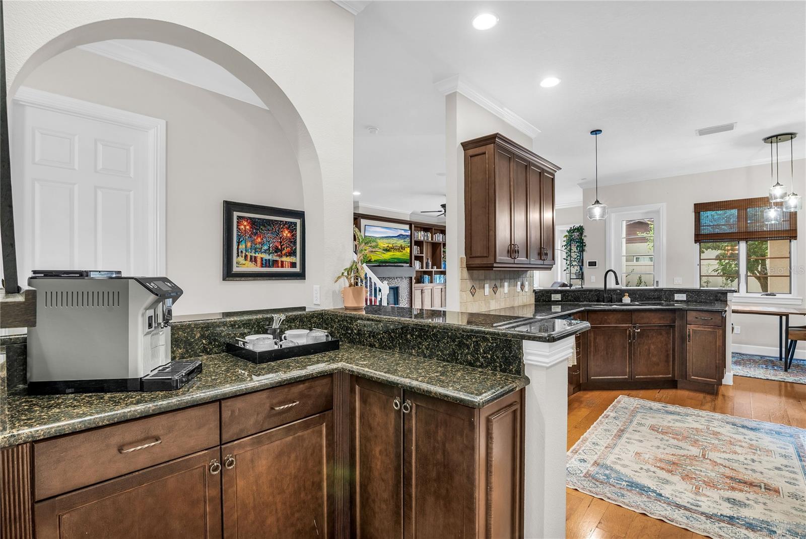 Listing photo id 14 for 18 Celia Lane