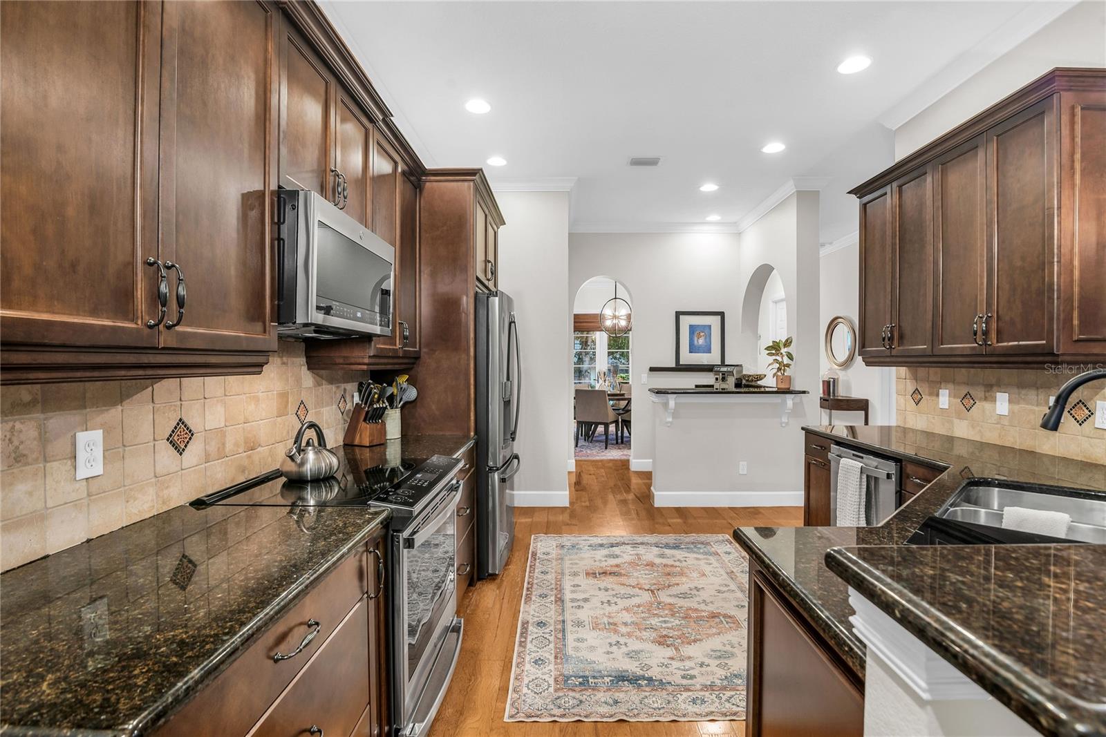 Listing photo id 15 for 18 Celia Lane