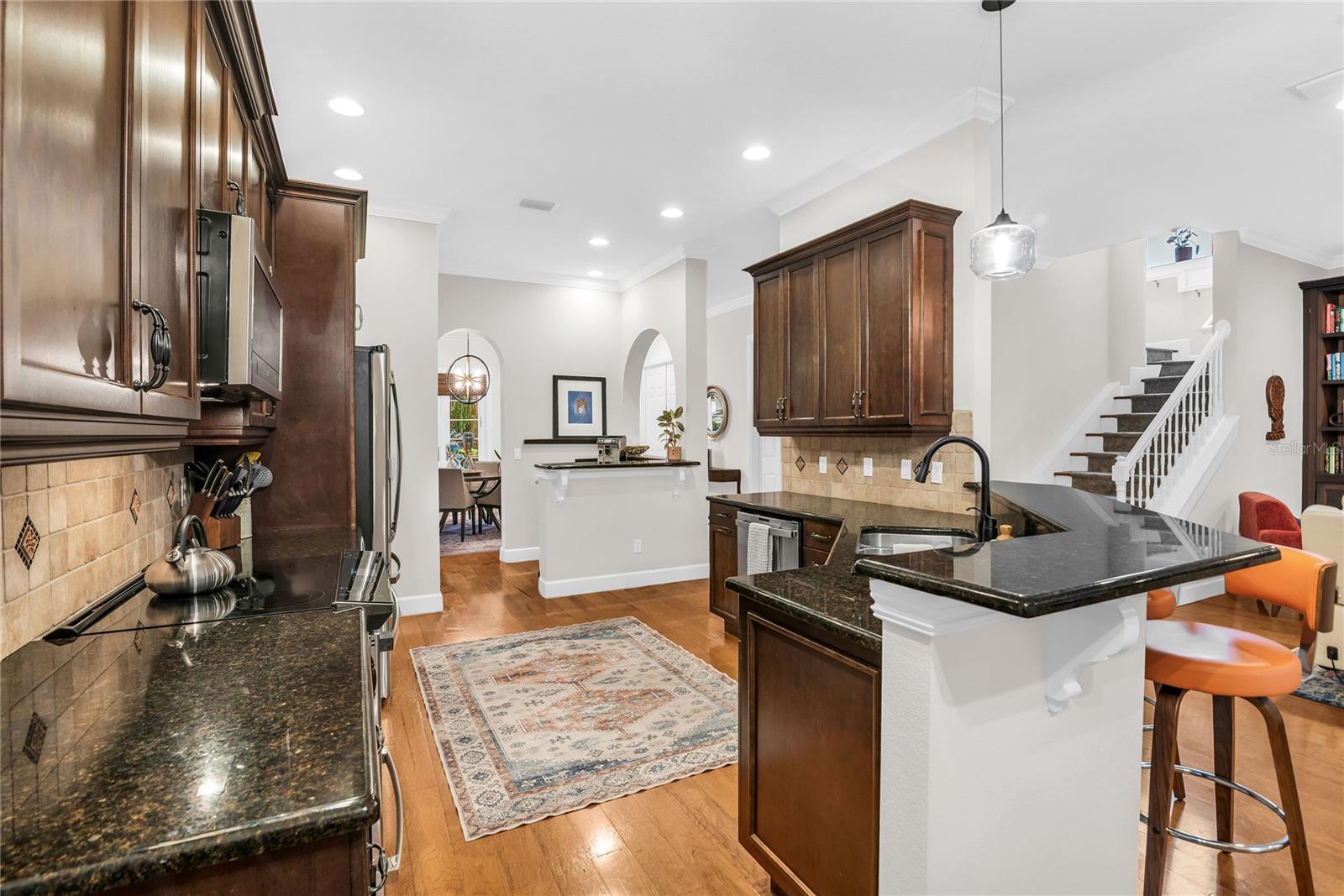 Listing photo id 16 for 18 Celia Lane