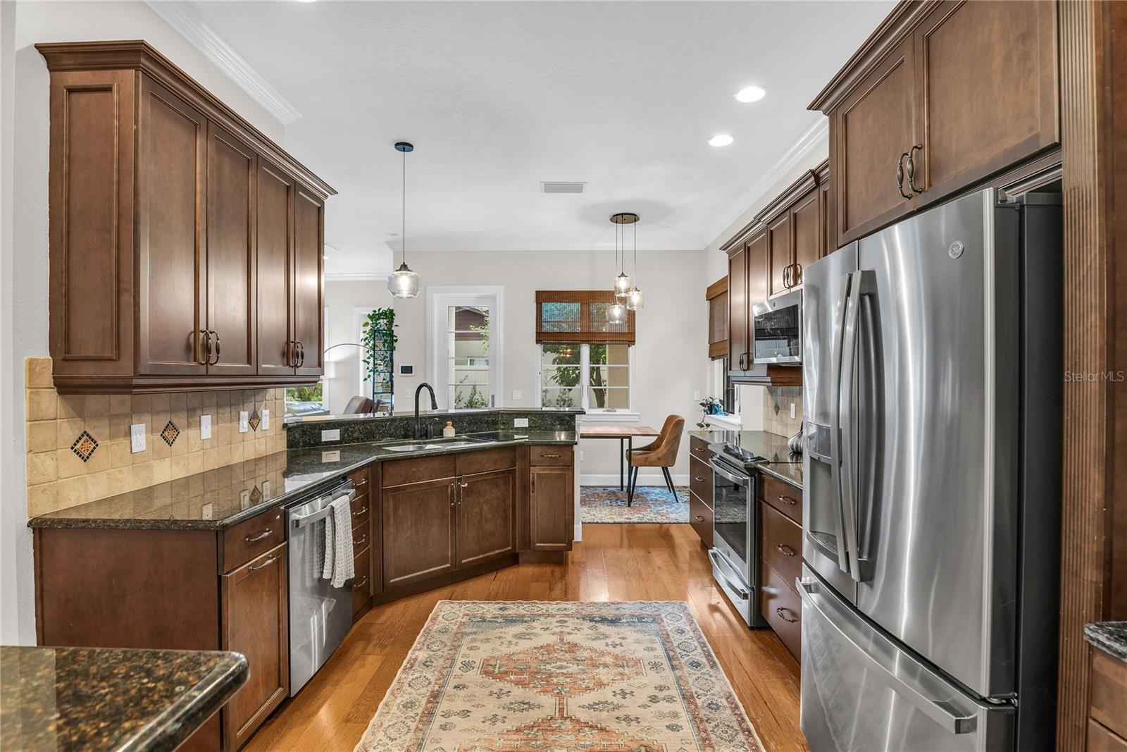 Listing photo id 17 for 18 Celia Lane