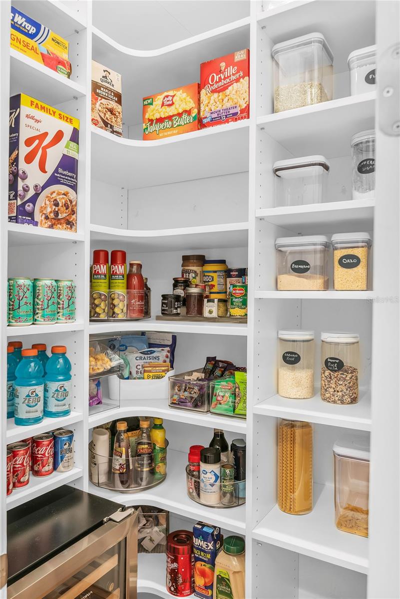 Listing photo id 22 for 18 Celia Lane