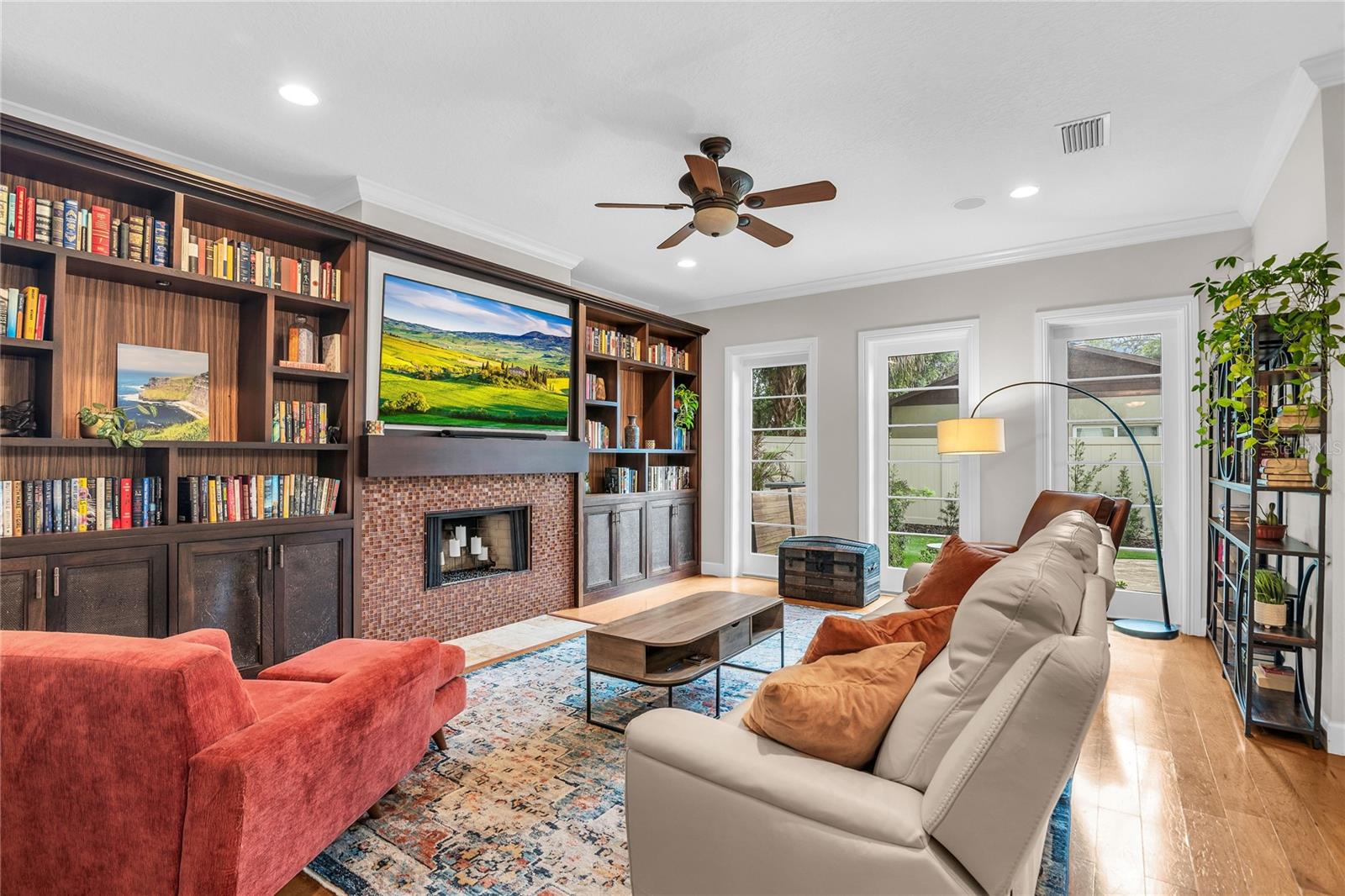 Listing photo id 25 for 18 Celia Lane