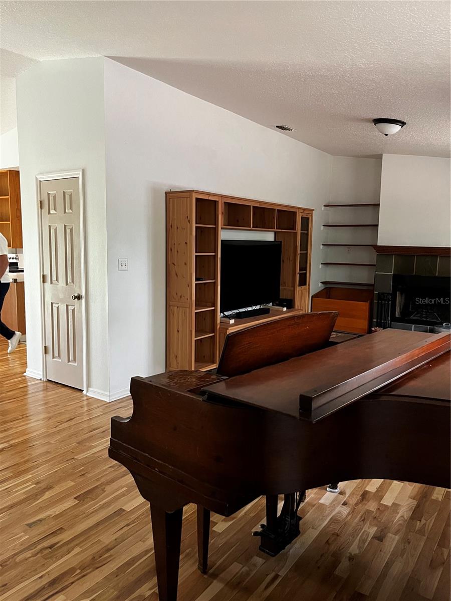 Listing photo id 29 for 29716 Deerwood Farms Road