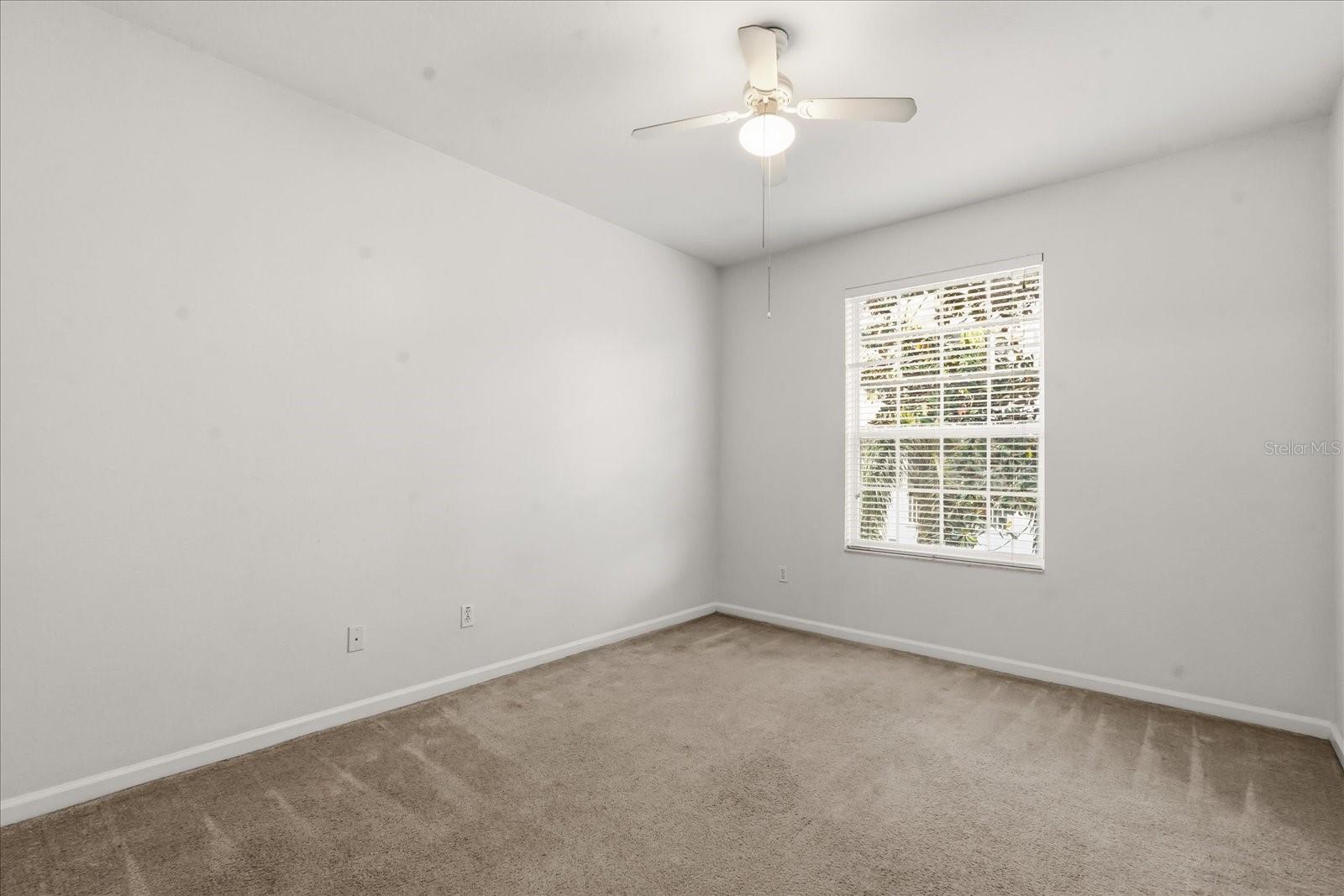 Image 11 of 27 For 8101 Coconut Palm Way 205