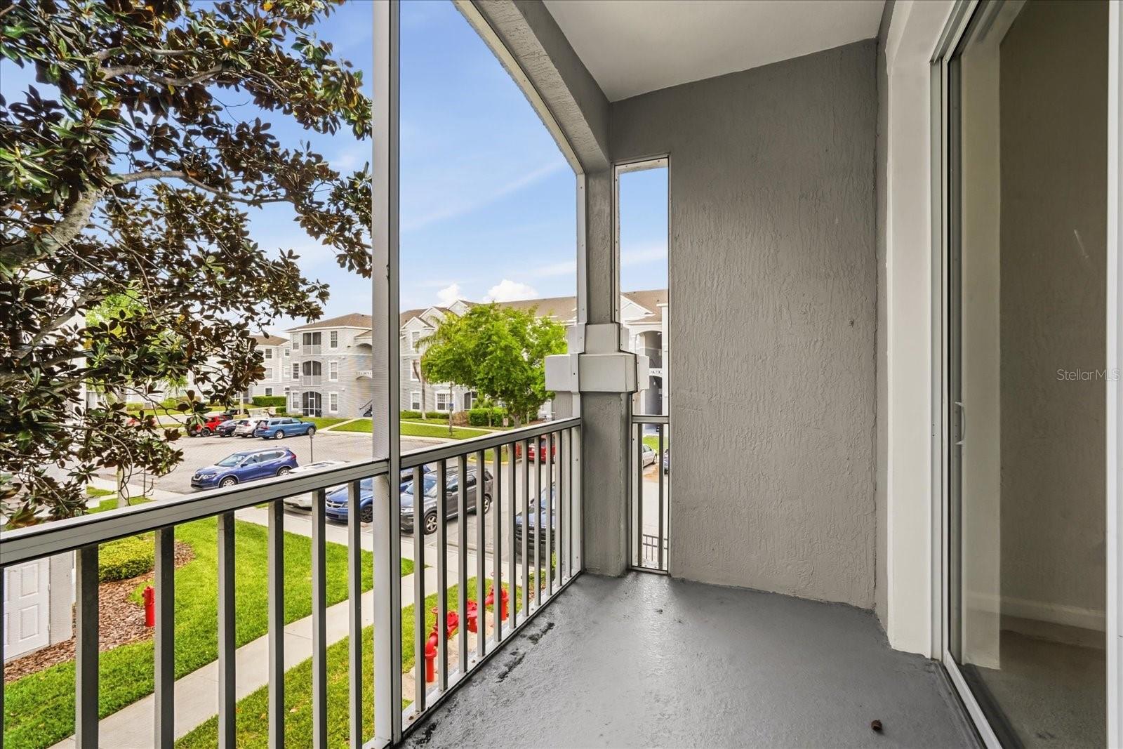 Image 22 of 27 For 8101 Coconut Palm Way 205