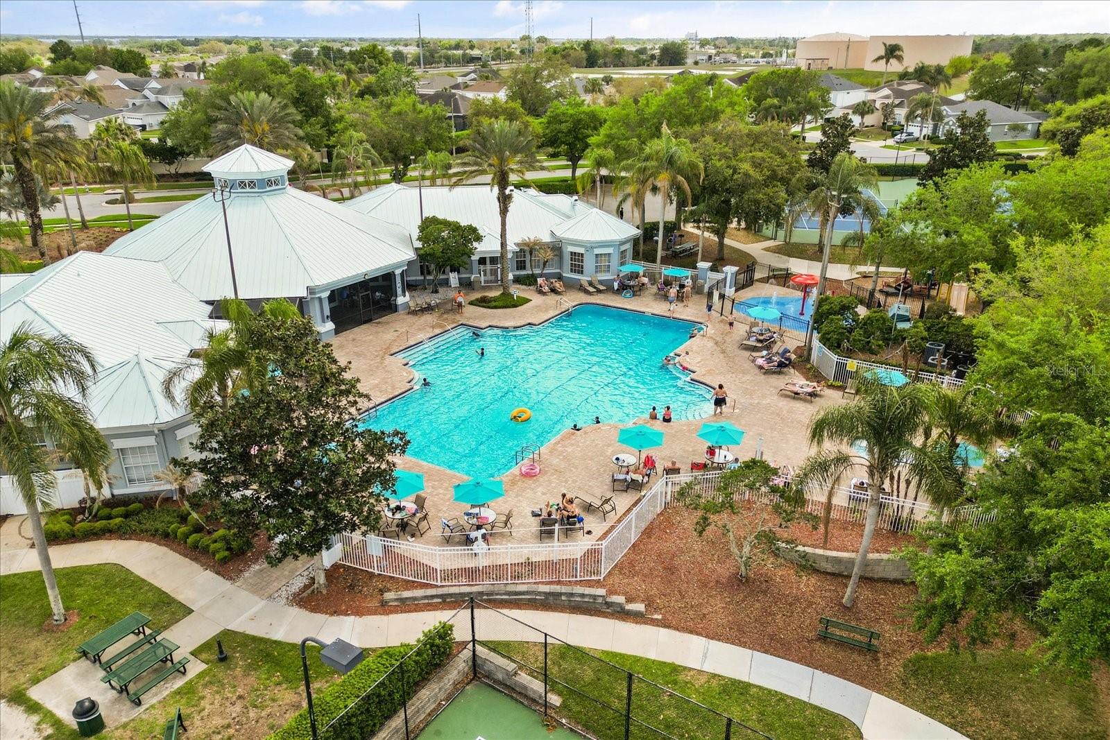 Image 24 of 27 For 8101 Coconut Palm Way 205