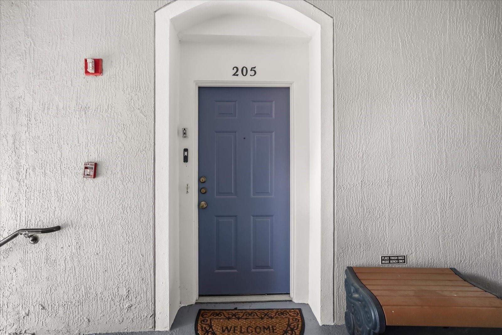 Image 6 of 27 For 8101 Coconut Palm Way 205