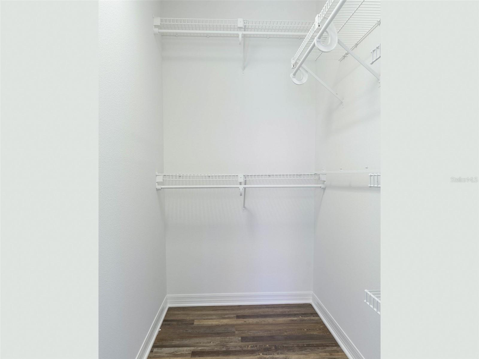 Image 4 of 30 For 36921 Value Circle