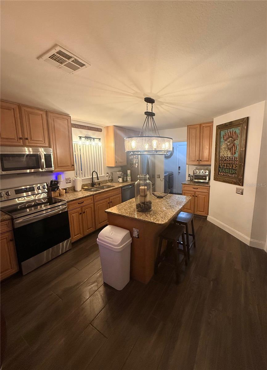 Image 10 of 47 For 3649 Ventura Club Circle