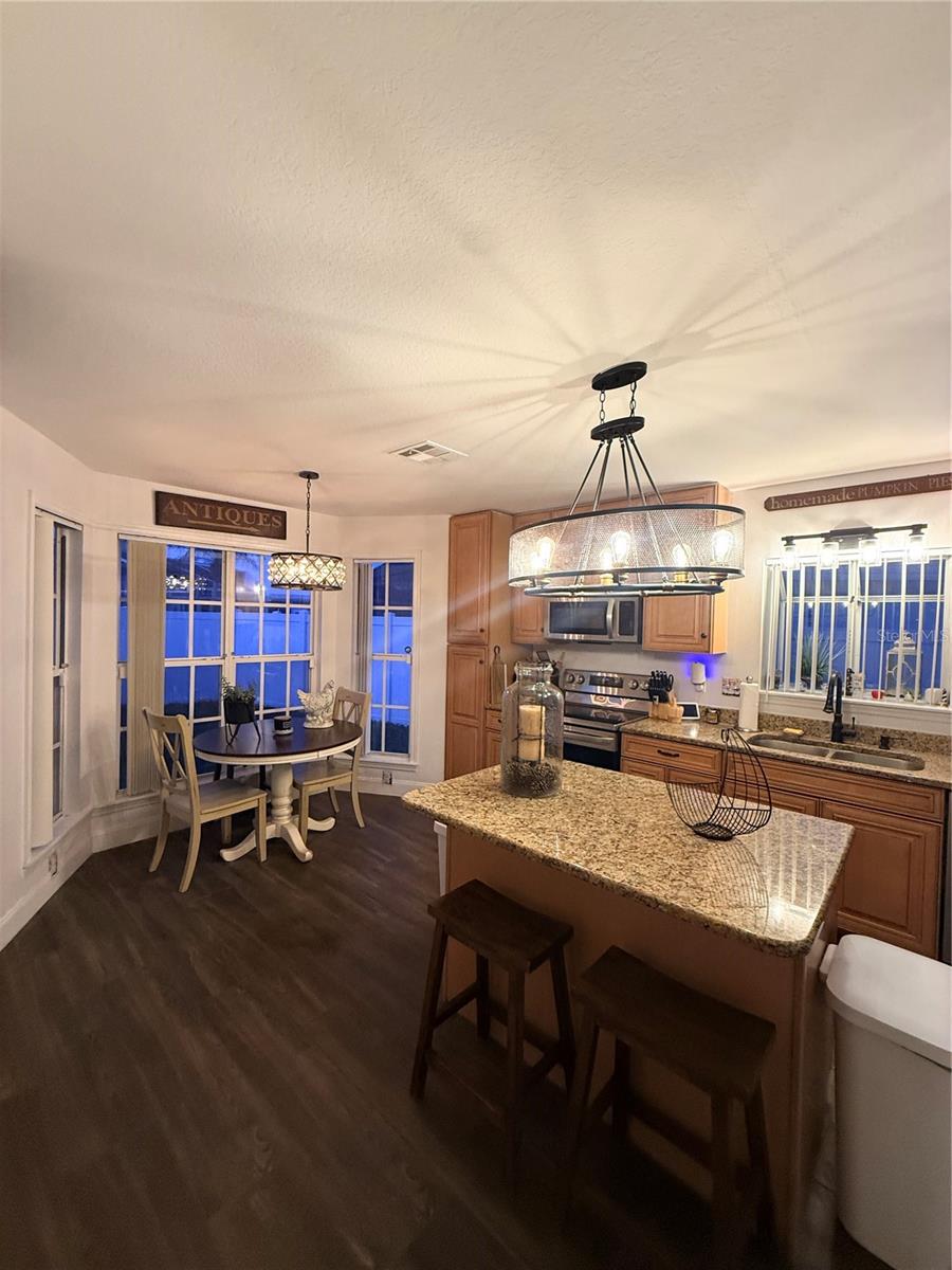 Image 11 of 47 For 3649 Ventura Club Circle