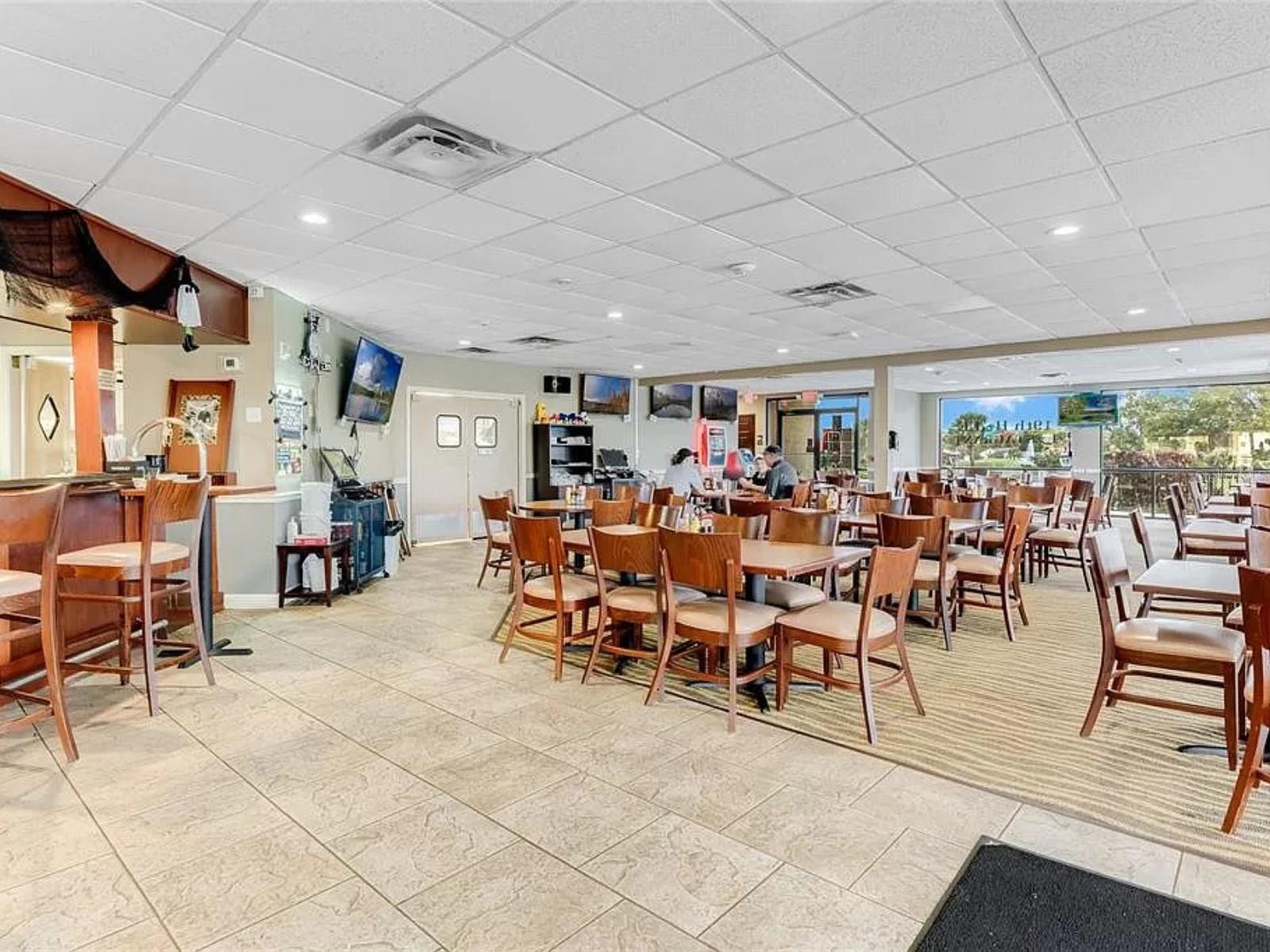 Image 39 of 47 For 3649 Ventura Club Circle