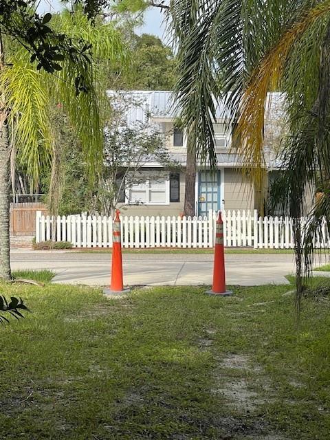 Image 5 of 17 For 7439 Mott Avenue