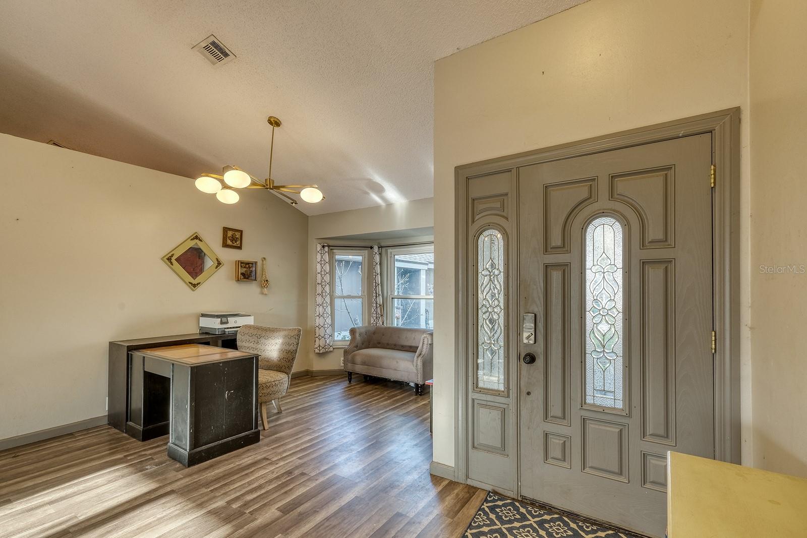 Image 14 of 41 For 1665 Grange Circle