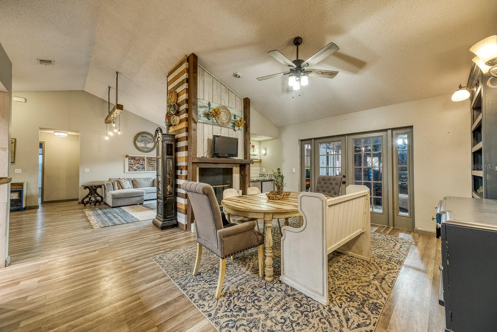 Image 20 of 41 For 1665 Grange Circle