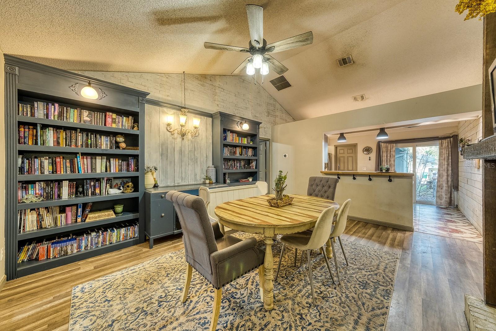 Image 22 of 41 For 1665 Grange Circle