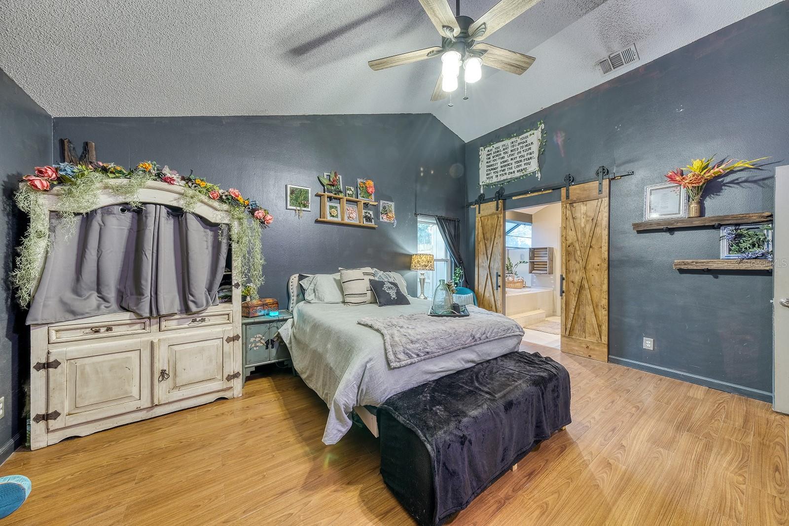 Image 28 of 41 For 1665 Grange Circle