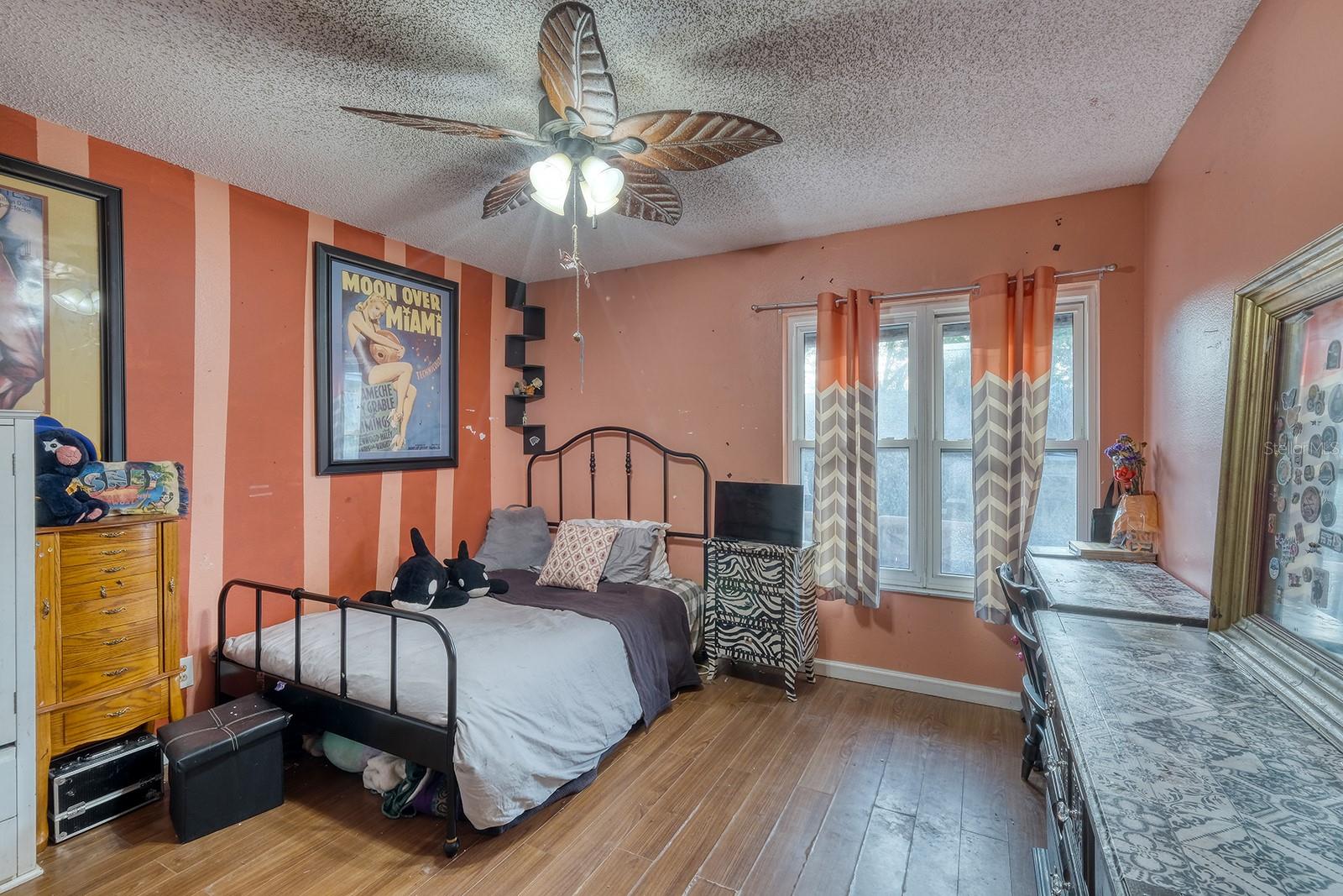 Image 33 of 41 For 1665 Grange Circle