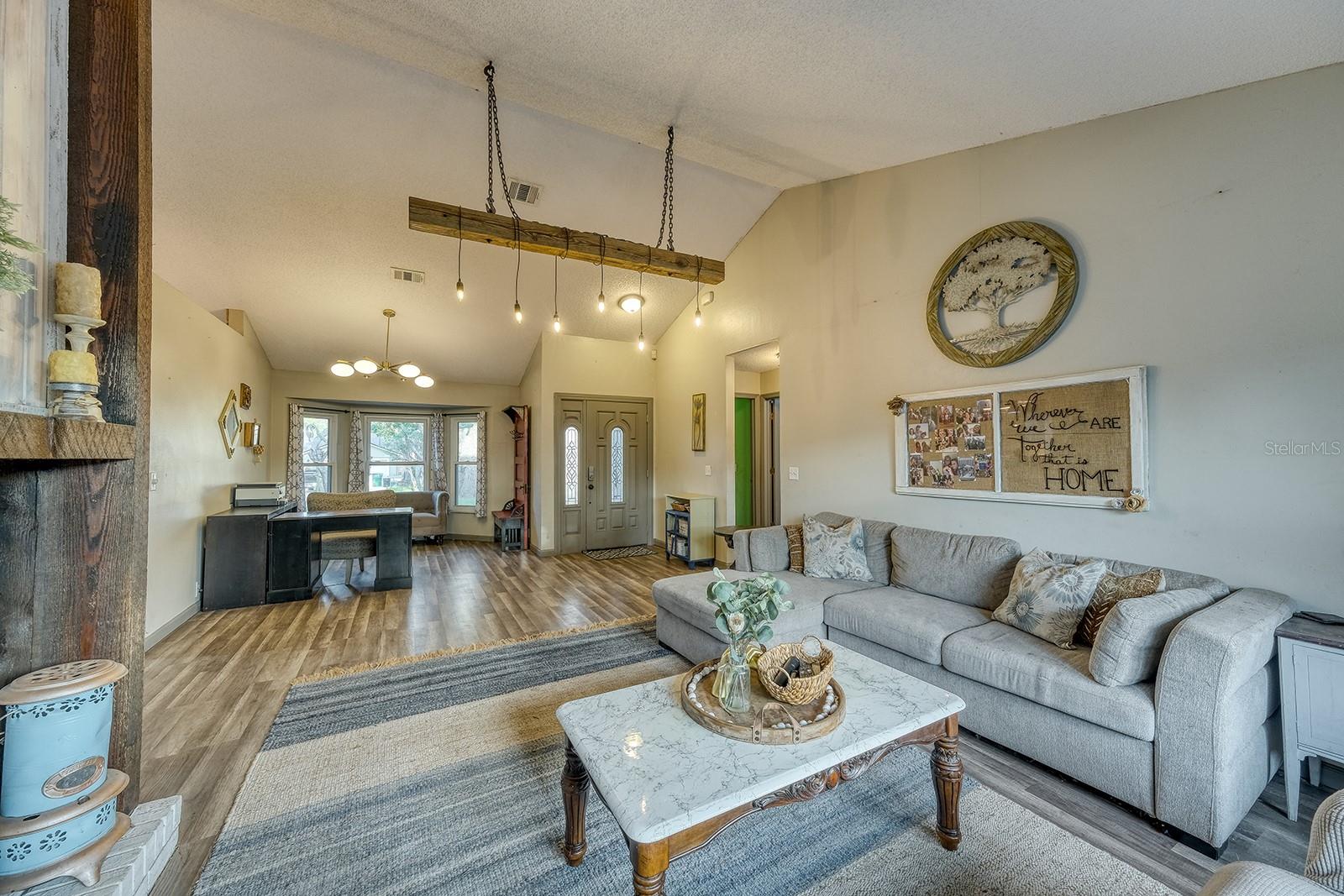 Image 7 of 41 For 1665 Grange Circle