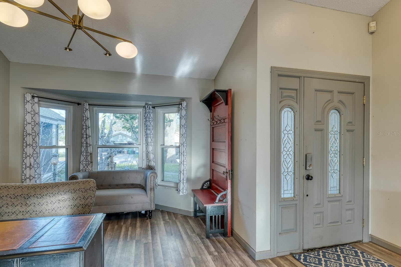 Image 8 of 41 For 1665 Grange Circle