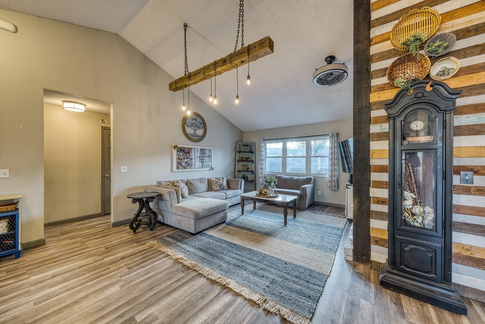 Image 9 of 41 For 1665 Grange Circle