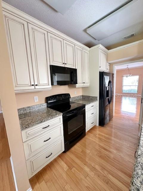 Image 12 of 32 For 587 Holbrook Circle