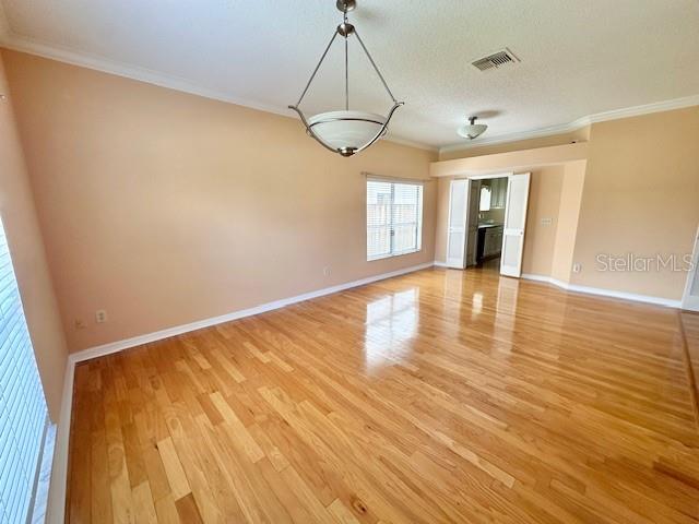 Image 18 of 32 For 587 Holbrook Circle