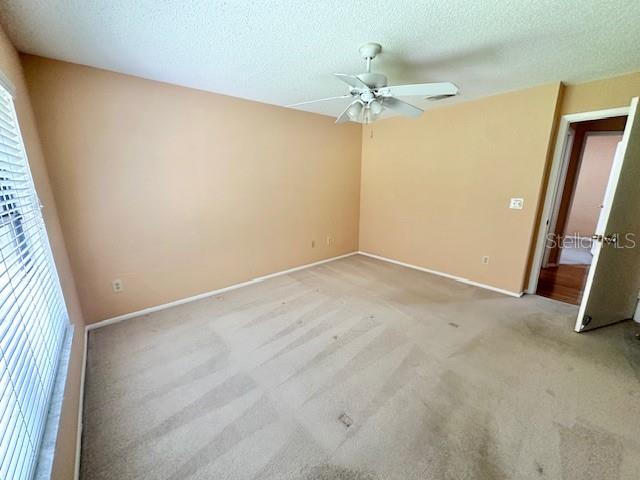 Image 19 of 32 For 587 Holbrook Circle