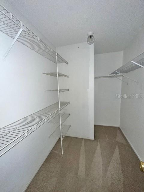 Image 28 of 32 For 587 Holbrook Circle