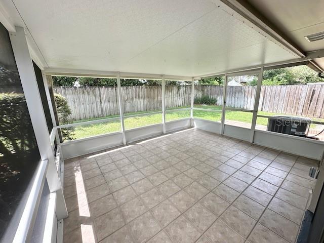 Image 29 of 32 For 587 Holbrook Circle