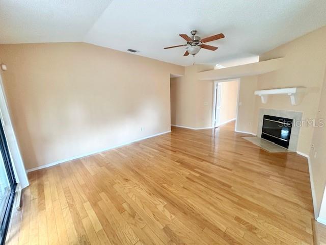 Image 8 of 32 For 587 Holbrook Circle