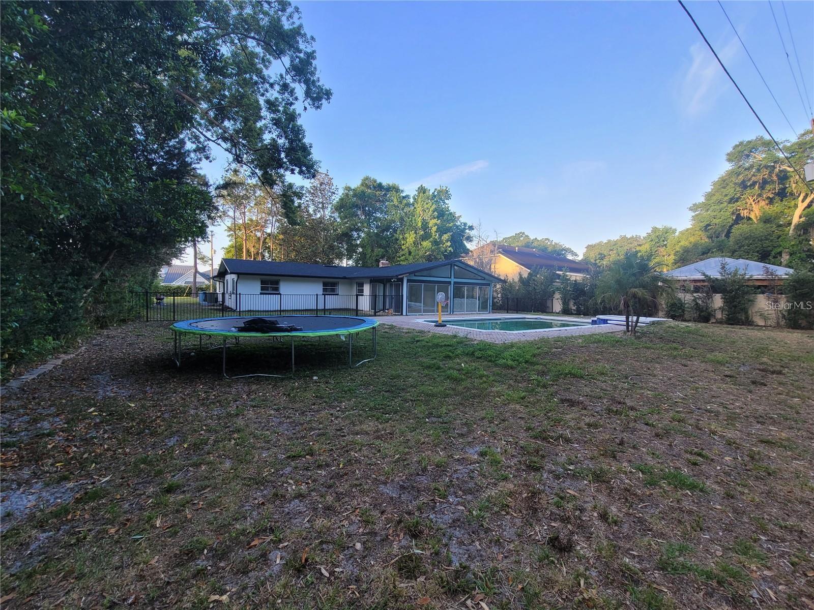 Image 14 of 17 For 11129 Lake Butler Boulevard