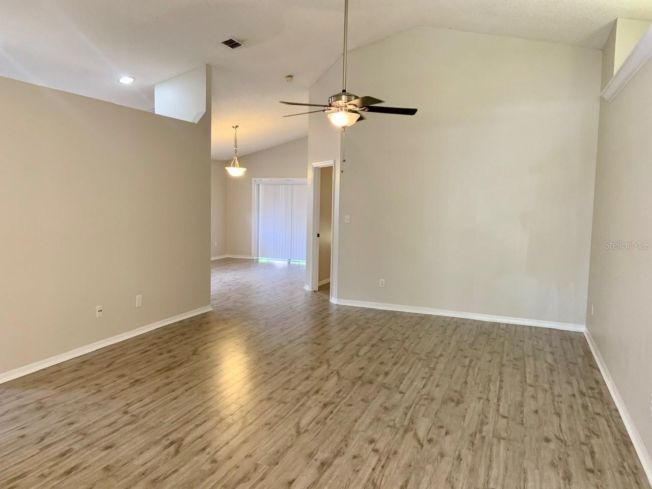 Image 18 of 25 For 544 Tall Oaks Terrace