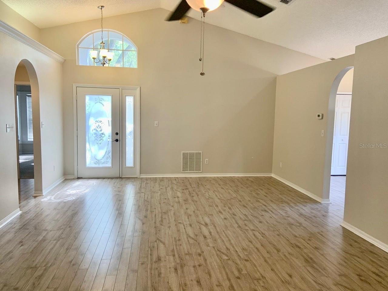 Image 20 of 25 For 544 Tall Oaks Terrace