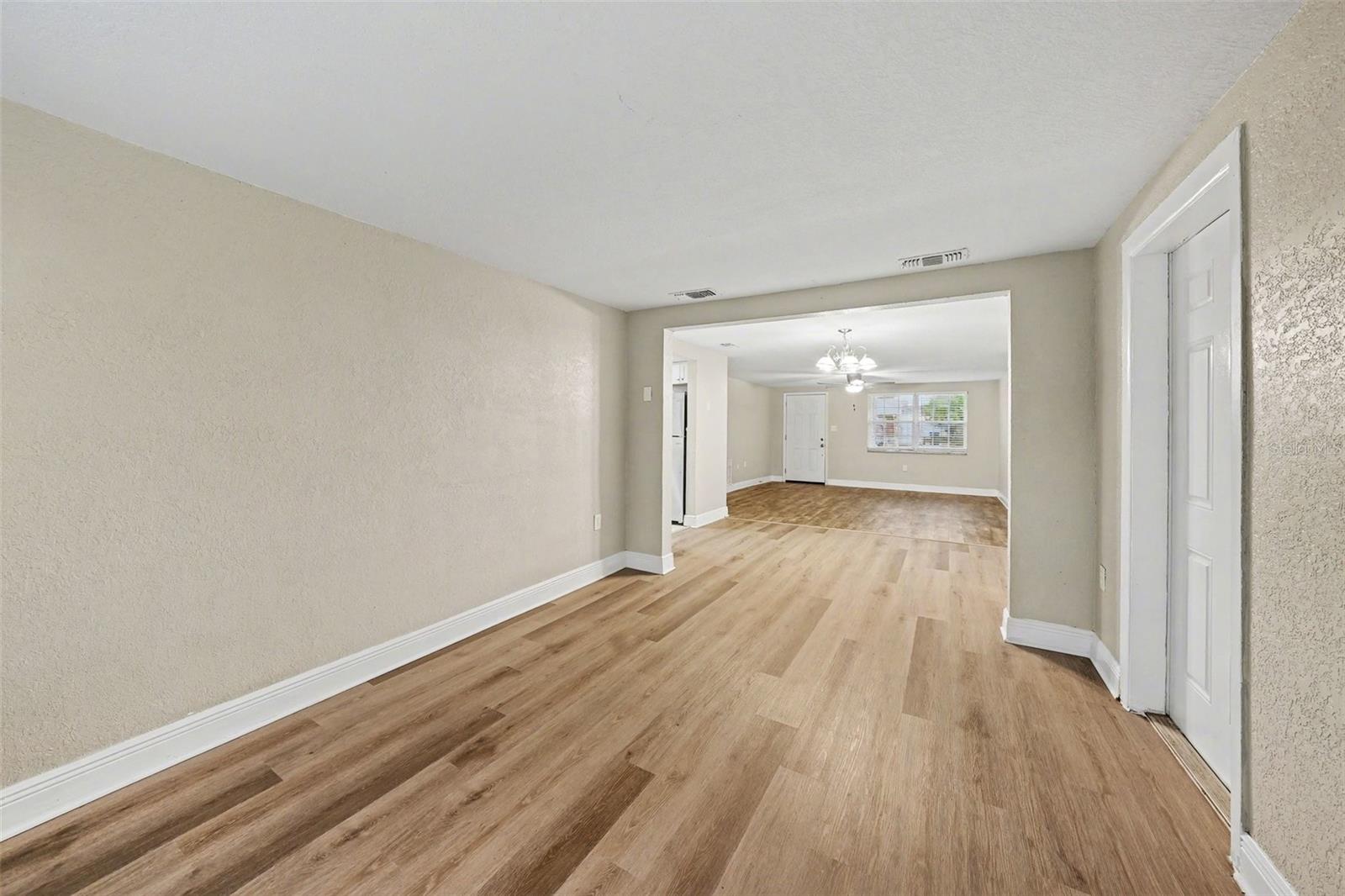 Image 3 of 15 For 9141 Crabtree Lane