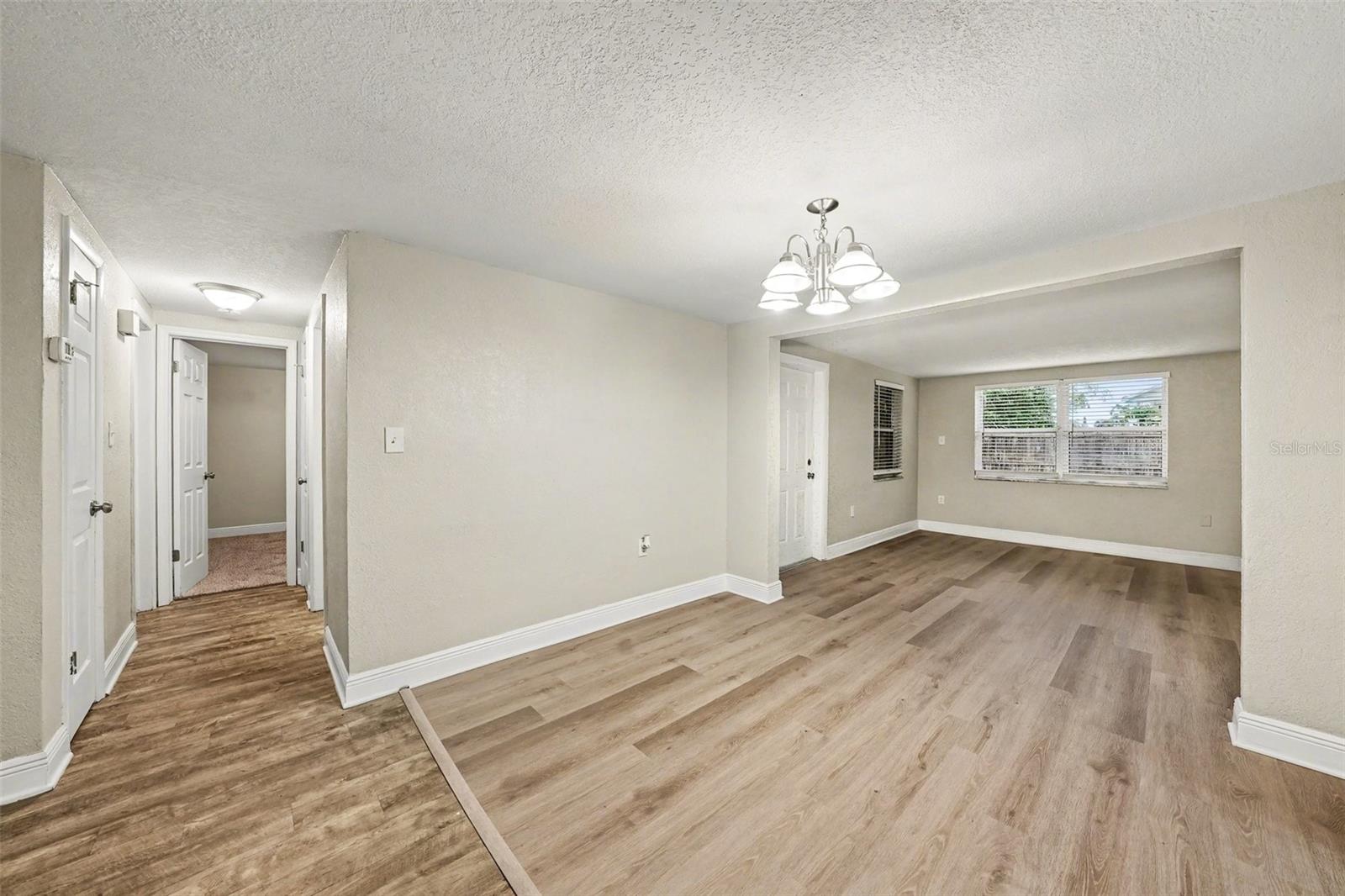 Image 4 of 15 For 9141 Crabtree Lane