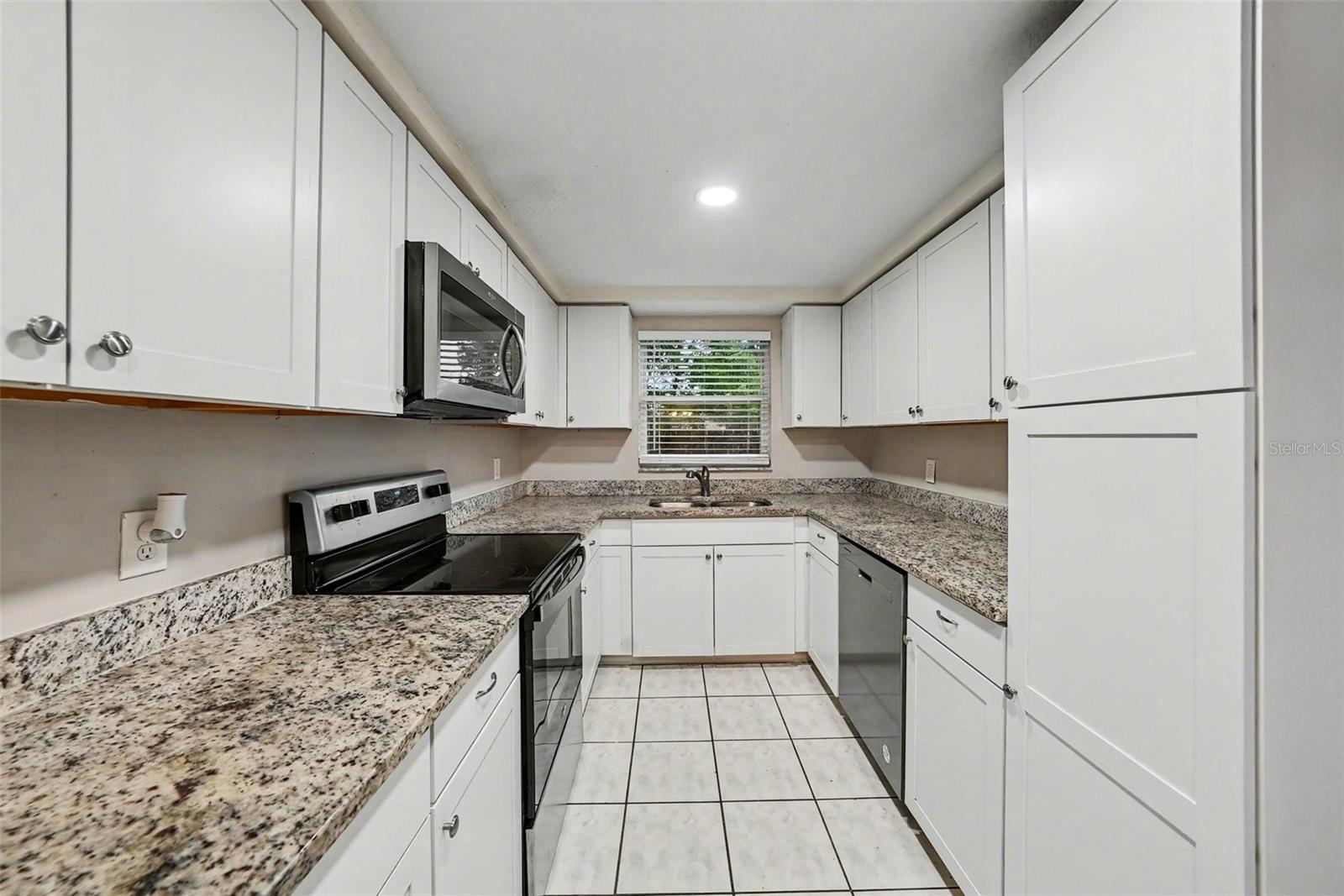 Image 6 of 15 For 9141 Crabtree Lane