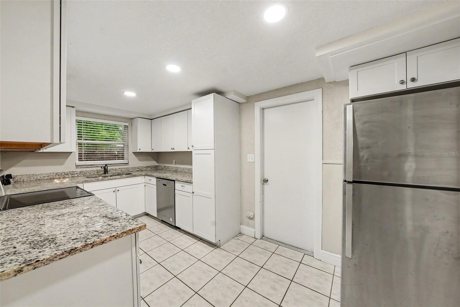 Image 7 of 15 For 9141 Crabtree Lane