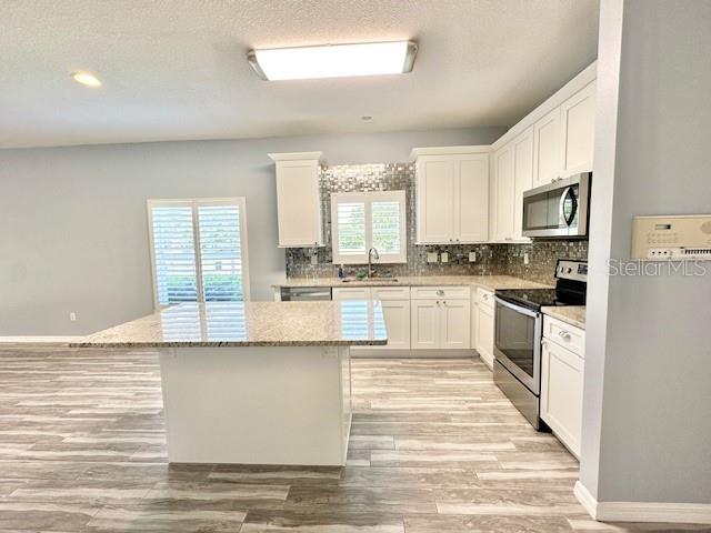 Image 9 of 51 For 9999 Indigo Bay Circle