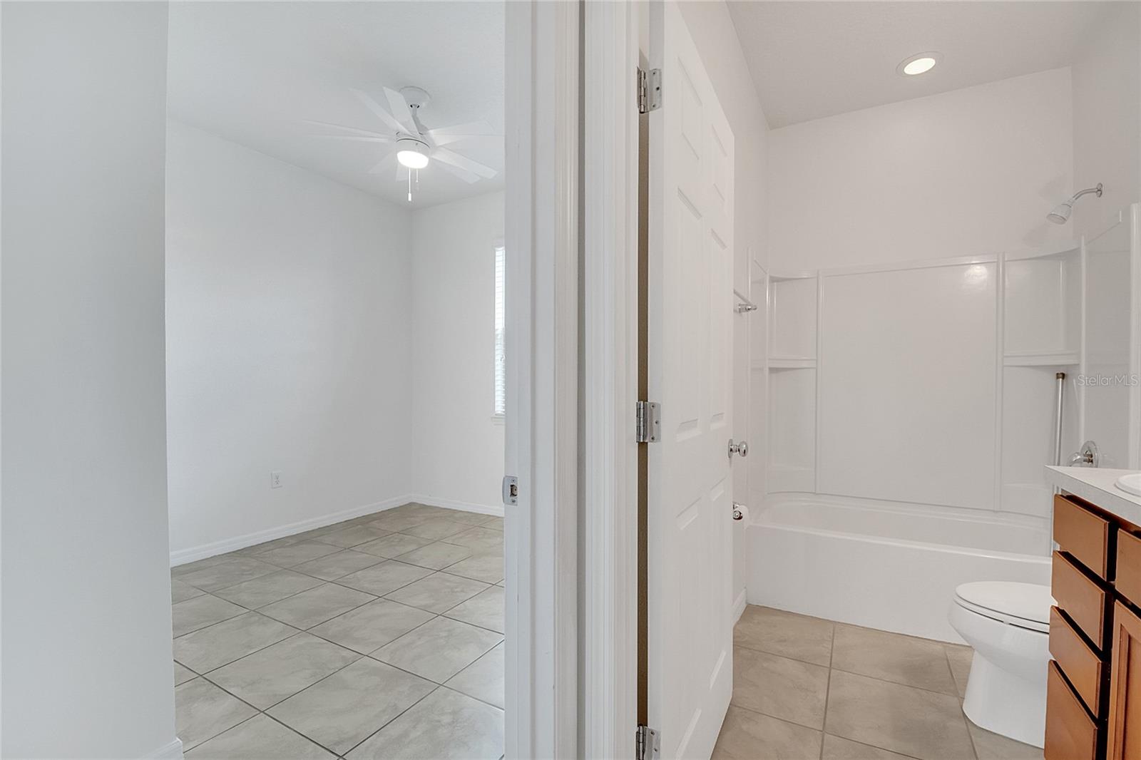 Image 18 of 44 For 3512 Southern Cross Loop