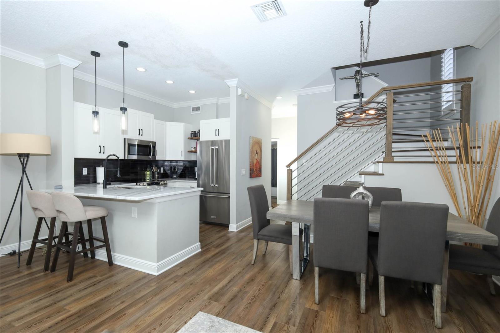 Listing photo id 8 for 2202 Elizabeth Avenue B