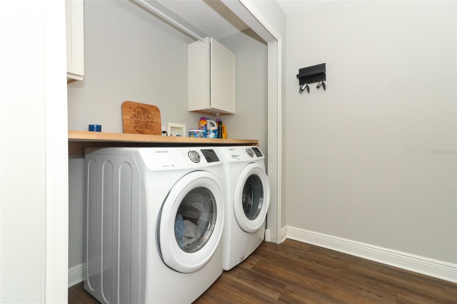 Listing photo id 13 for 2202 Elizabeth Avenue B