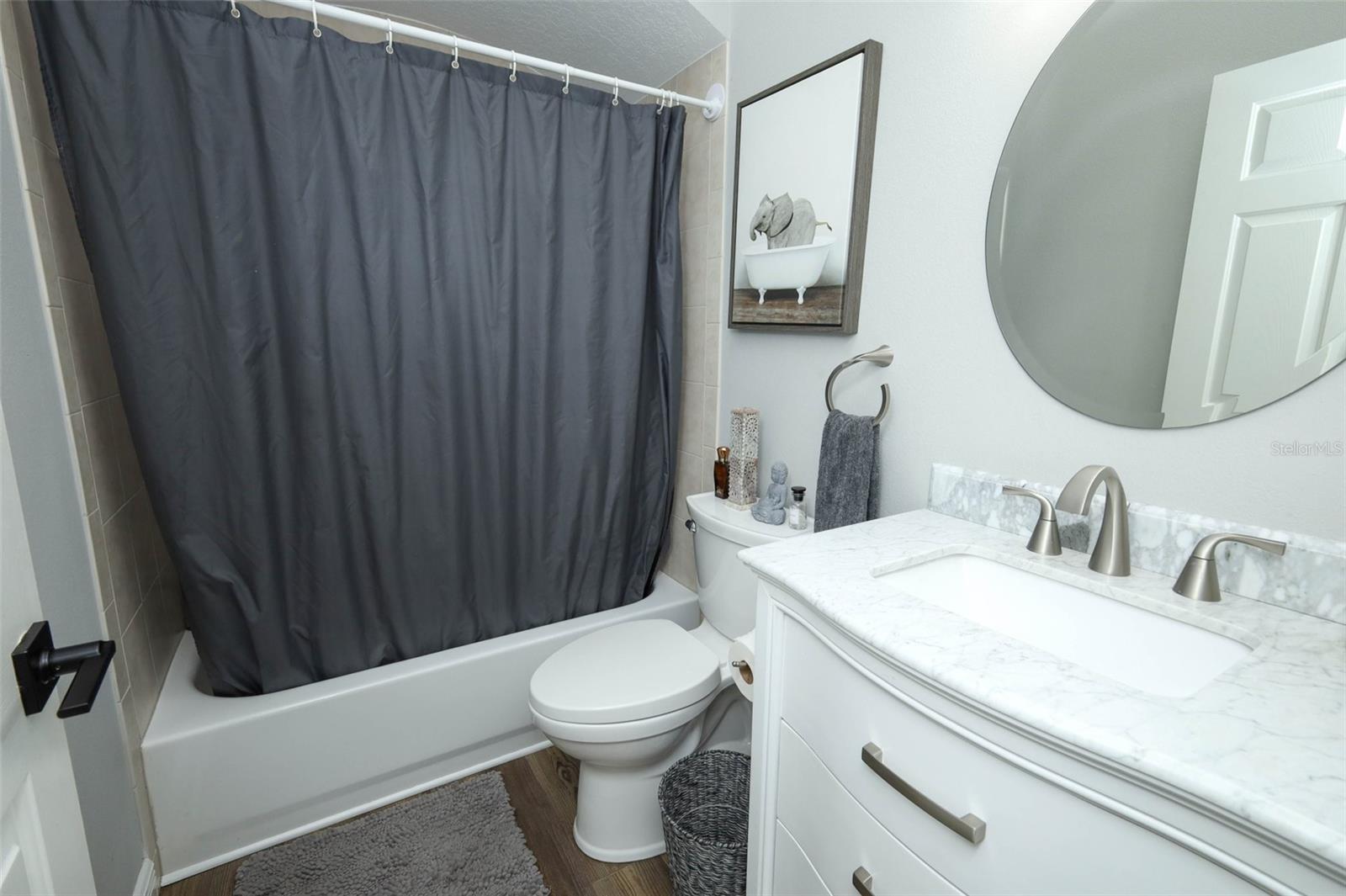 Listing photo id 14 for 2202 Elizabeth Avenue B