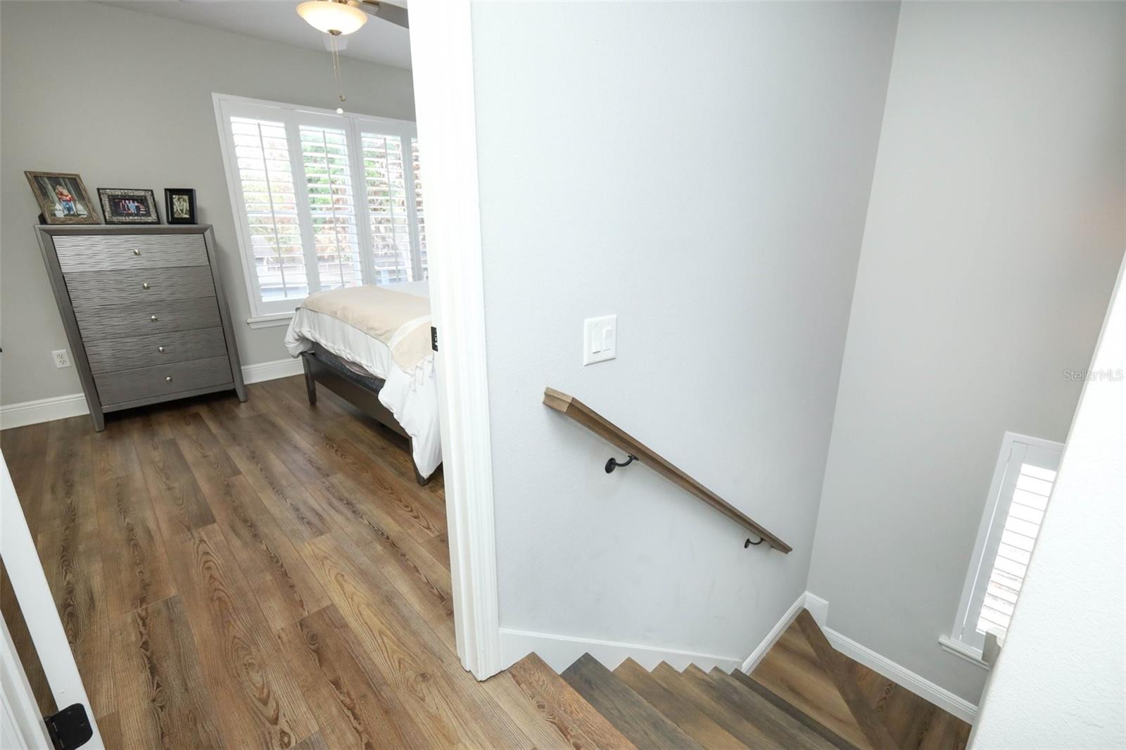 Listing photo id 15 for 2202 Elizabeth Avenue B